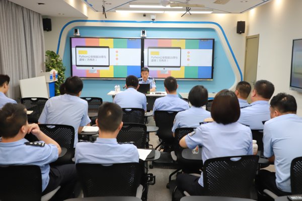 一皆交通事故处置被赞“教科书式法则”背后，上海公安法则法式化建树显成效